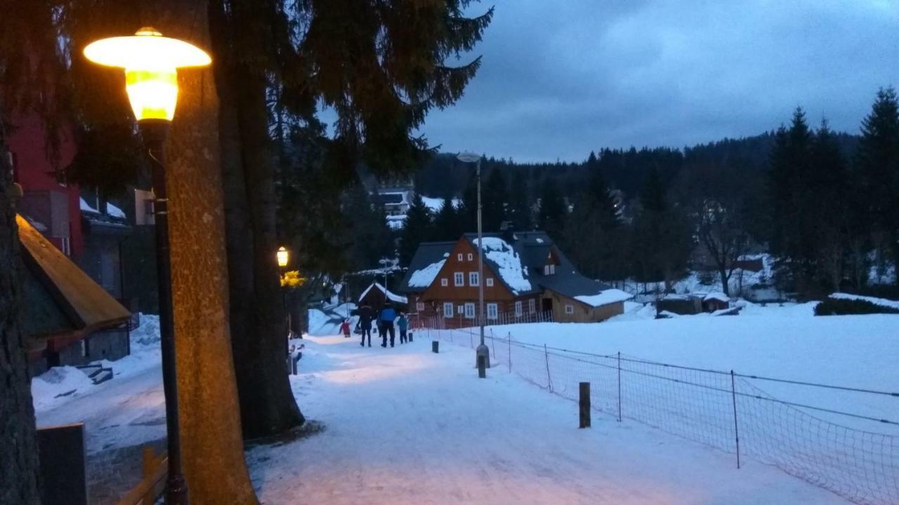 Harrachov Resident Apartments "Terrace & Chill" - High Speed Wifi, Smart Tv, Netflix, Disney Plus Exteriör bild