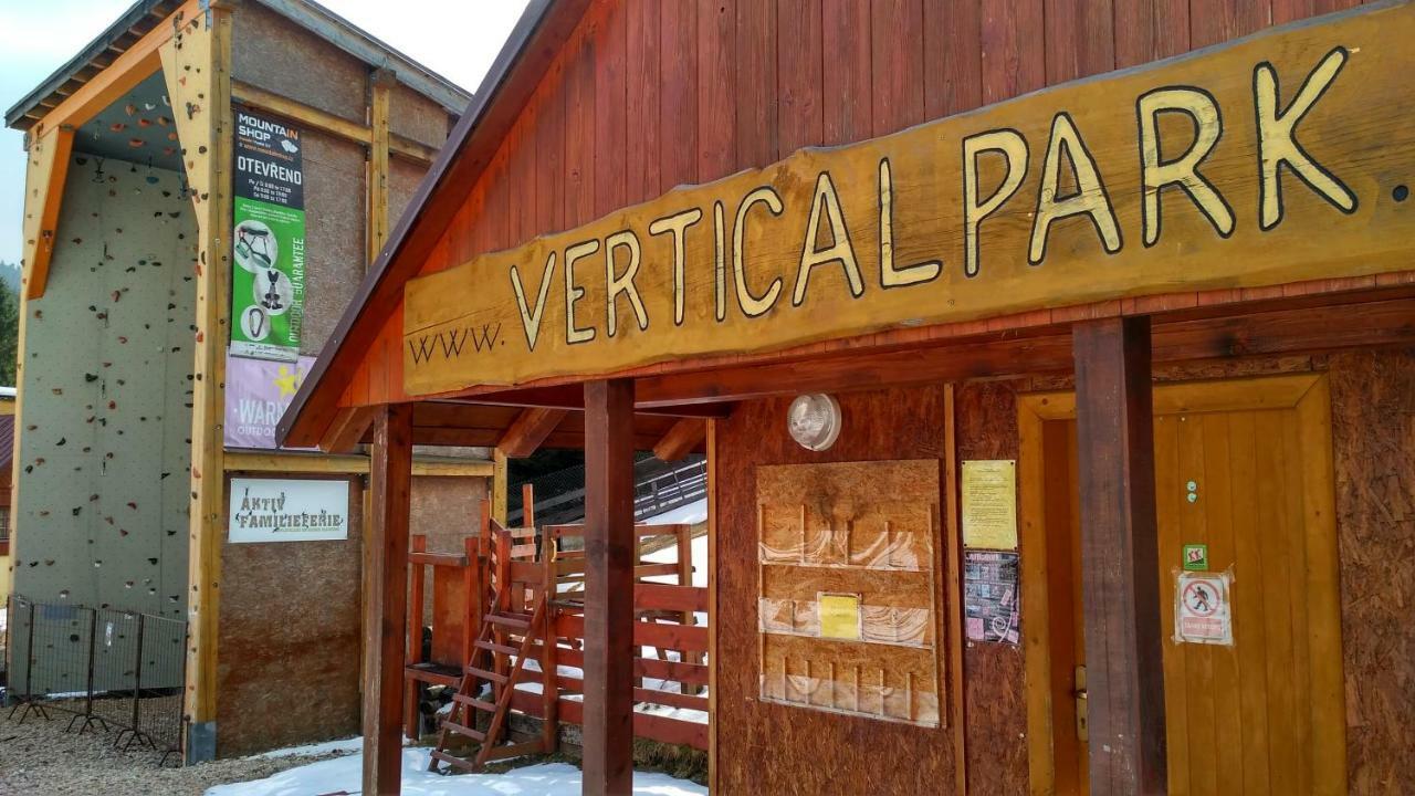 Harrachov Resident Apartments "Terrace & Chill" - High Speed Wifi, Smart Tv, Netflix, Disney Plus Exteriör bild