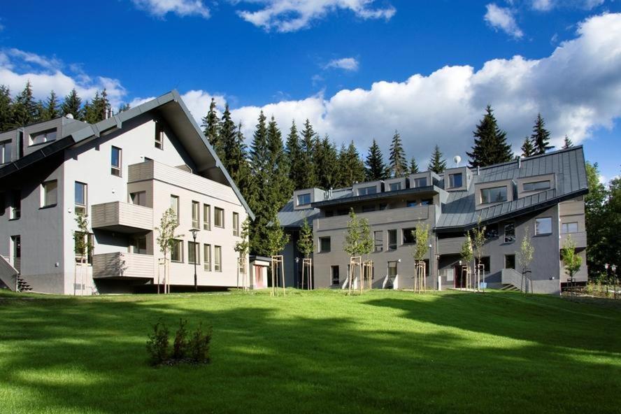 Harrachov Resident Apartments "Terrace & Chill" - High Speed Wifi, Smart Tv, Netflix, Disney Plus Exteriör bild